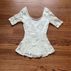 A’GACI Ivory Floral Lace Peplum Top Small S
